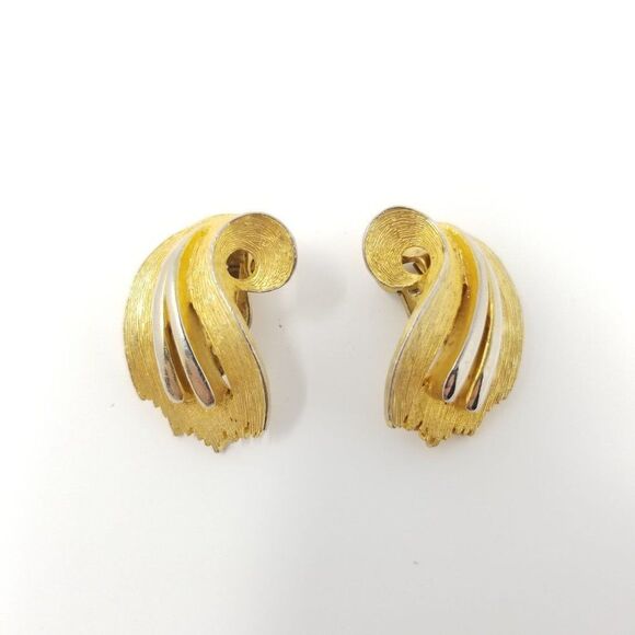 Vintage Gold Tone Clip On Earrings, Retro Mid-century Style, Estate - Picture 4 of 4